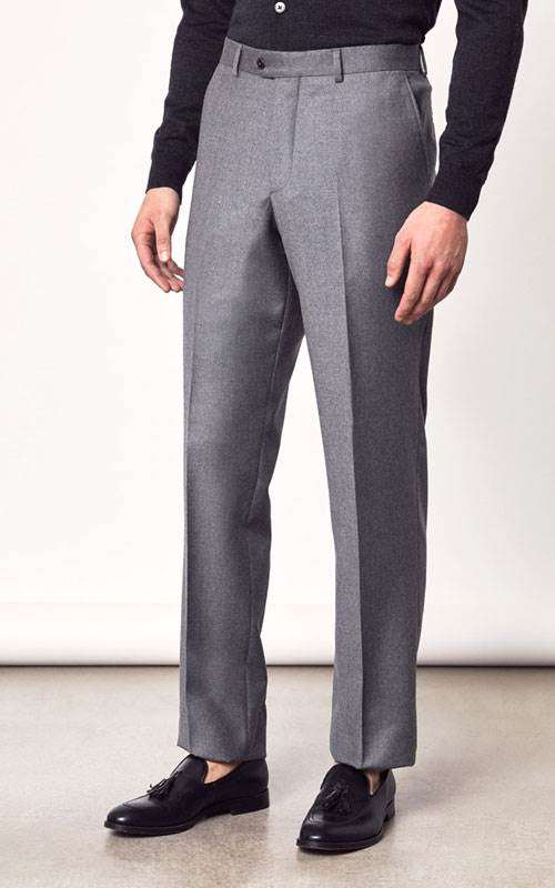 شلوارهای گری فلانل (Grey flannel)