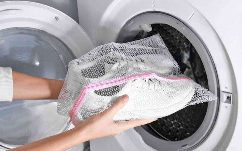 شستن کفش ها با ماشین لباسشویی توصیه می شود یا خیر؟