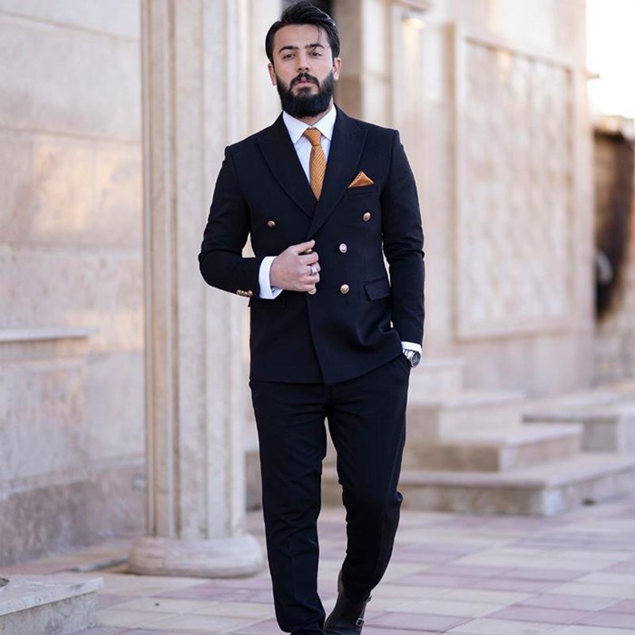 Double-breasted men's suit