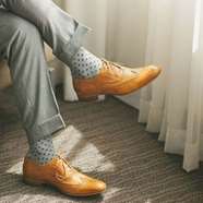 قوانین اصلی پوشیدن جوراب مردانه قوانین اصلی پوشیدن جوراب مردانه